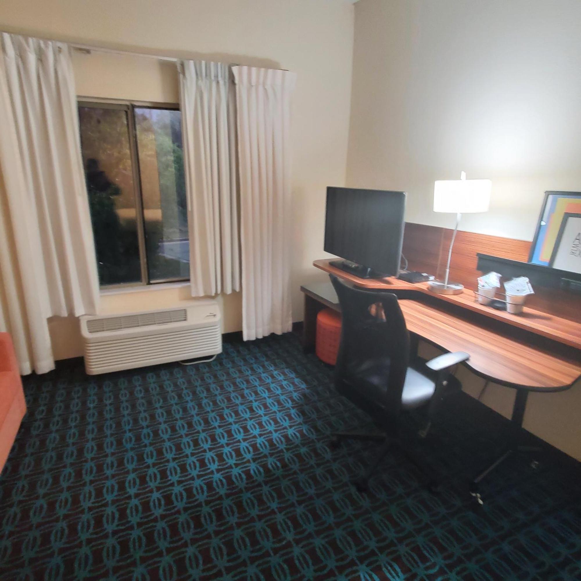 Rodeway Inn Мейкон Экстерьер фото