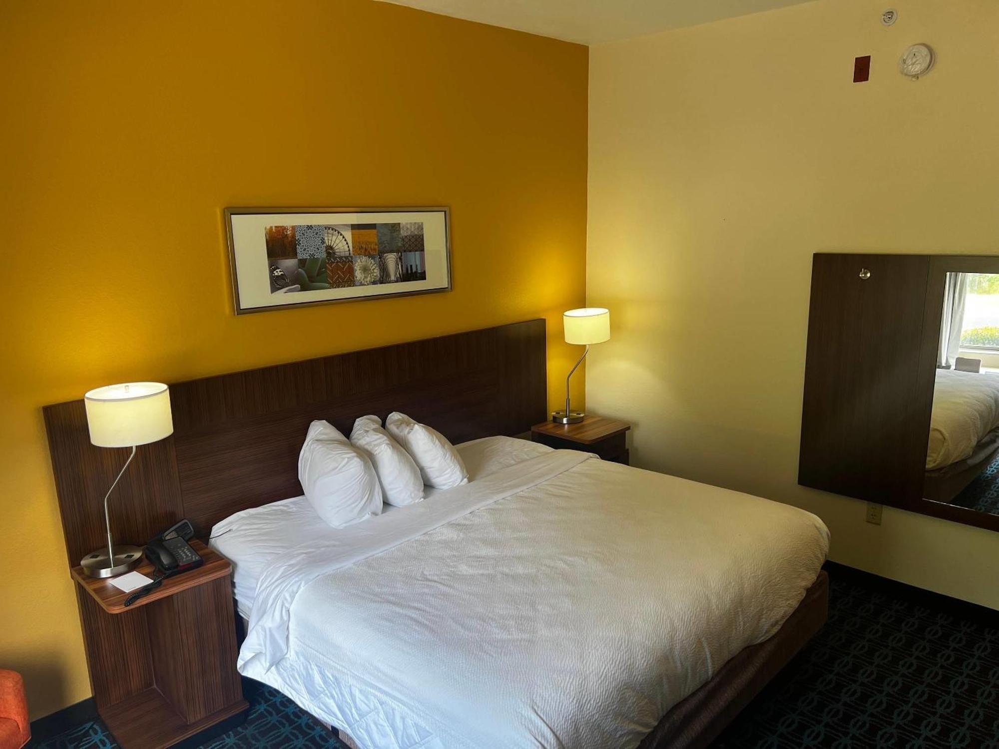 Rodeway Inn Мейкон Экстерьер фото