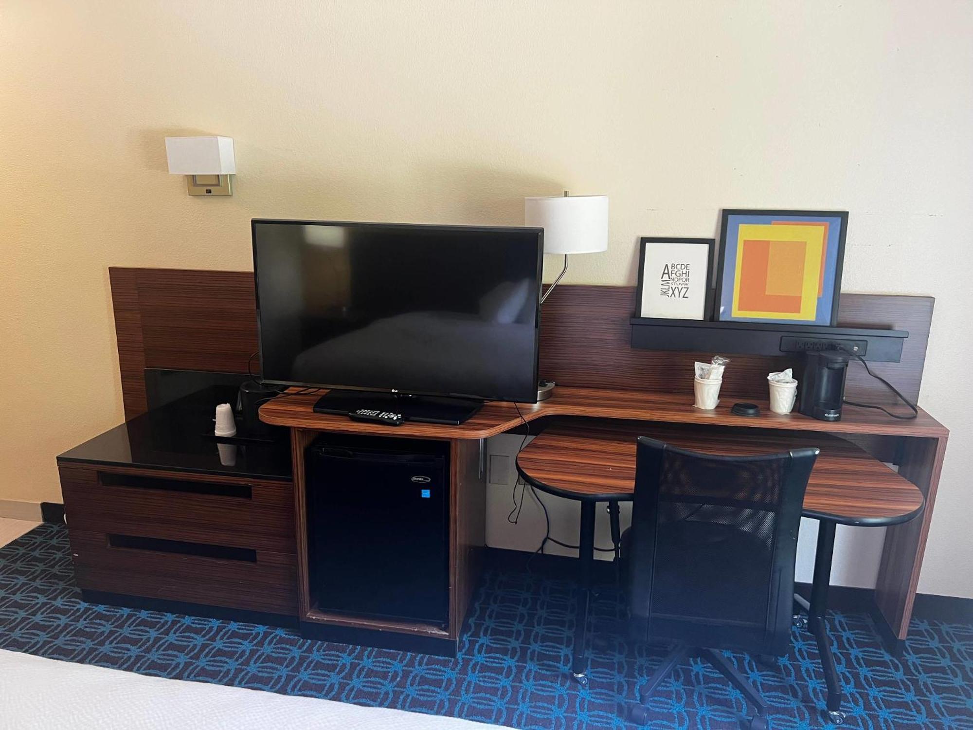 Rodeway Inn Мейкон Экстерьер фото